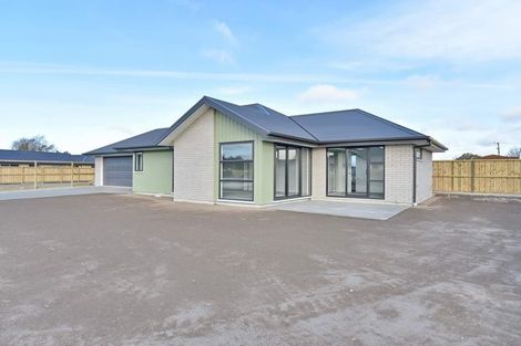 Photo of property in 16 Grey View Grove, Rangiora, 7400
