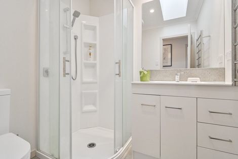 Photo of property in 1a Amanda Place, Mayfair, Hastings, 4122