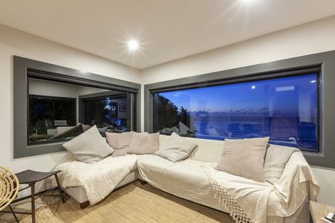 Photo of property in 84 Ames Street, Paekakariki, 5034