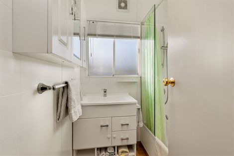 Photo of property in 8 Matthews Road, Wainuiomata, Lower Hutt, 5014