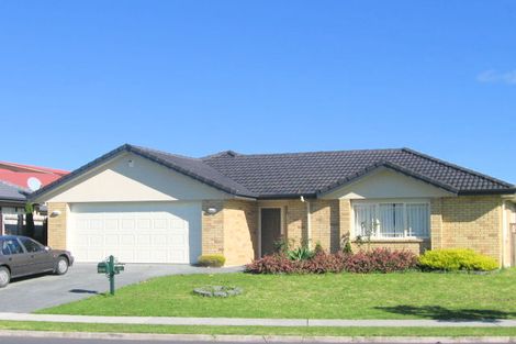 Photo of property in 72 Summerland Drive, Henderson, Auckland, 0612