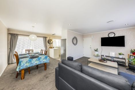 Photo of property in 5a Charisma Place, Randwick Park, Auckland, 2105