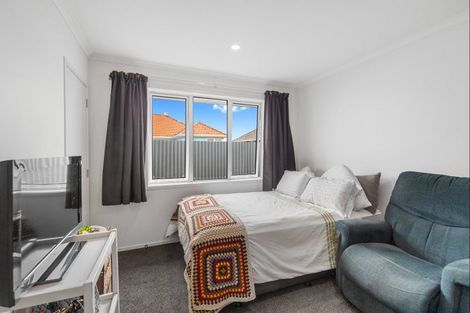 Photo of property in 571 Queen Street East, Levin, 5510