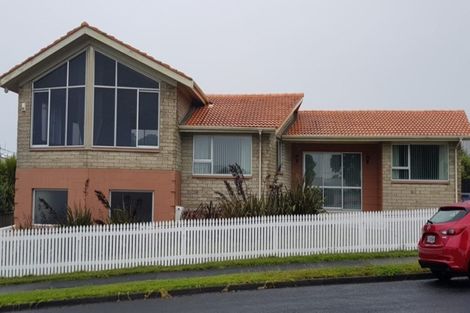 Photo of property in 3 Dixon Street, Oakura, 4314