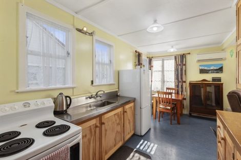 Photo of property in 11 Cleland Crescent, Naenae, Lower Hutt, 5011