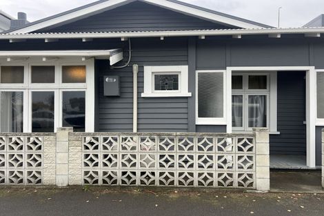 Photo of property in 295 Marine Parade, Napier South, Napier, 4110