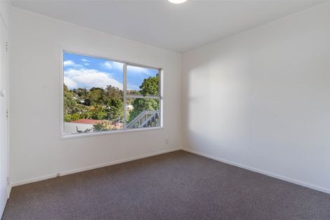 Photo of property in 1/6 Ellice Road, Totara Vale, Auckland, 0629