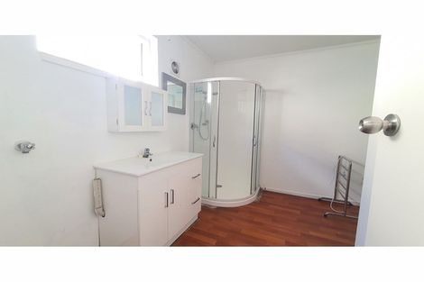 Photo of property in 23a Ruawai Road, Mount Wellington, Auckland, 1060