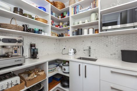 Photo of property in 3 Lamont Place, Waikanae, 5036