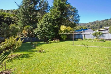 Photo of property in 61 Sunny Grove, Wainuiomata, Lower Hutt, 5014