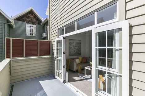 Photo of property in 54 Pipitea Street, Thorndon, Wellington, 6011