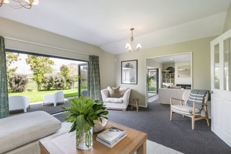 Photo of property in 24 Fairview Place, Havelock North, 4130