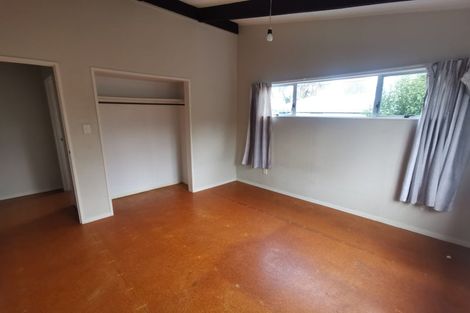 Photo of property in 2/18 Craigbank Avenue, New Lynn, Auckland, 0600