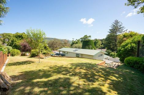 Photo of property in 8 Boscobel Lane, Tawa, Wellington, 5028