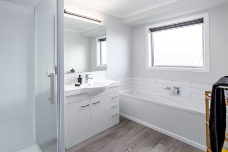 Photo of property in 4 Mckerrow Place, Featherston, 5710