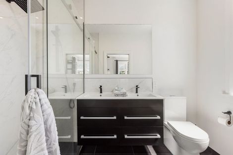 Photo of property in 56 Eden Street, Island Bay, Wellington, 6023