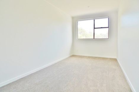 Photo of property in 192 Henderson Valley Road, Henderson, Auckland, 0612