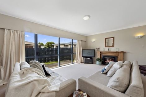 Photo of property in 22 Kingsley Street, St Andrews, Hamilton, 3200