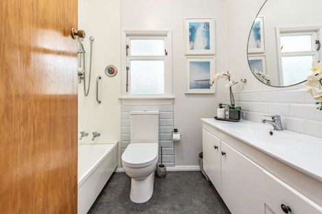 Photo of property in 17 Tulloch Street, Saint Johns Hill, Whanganui, 4500