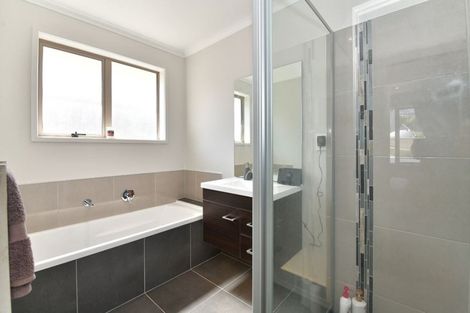 Photo of property in 8 Resolution Drive, Gulf Harbour, Whangaparaoa, 0930