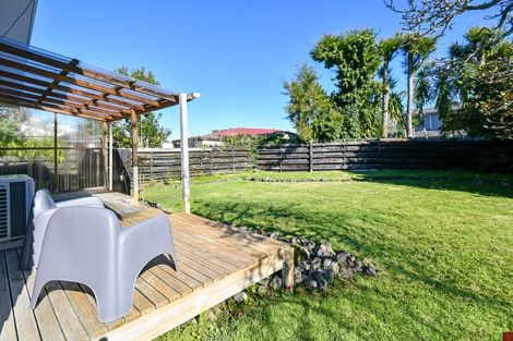 Photo of property in 5 Grimshaw Place, Henderson, Auckland, 0612