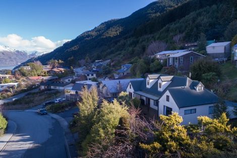 Photo of property in 36 Greenstone Place, Fernhill, Queenstown, 9300