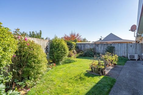 Photo of property in Holdsworth Villas, 1/2 William Donald Drive, Solway, Masterton, 5810