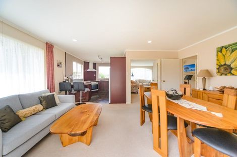 Photo of property in 100 Parnell Heights, Kelvin Grove, Palmerston North, 4414