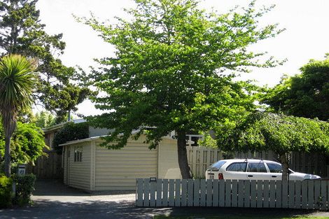 Photo of property in 11 Kingsgate Place, Burnside, Christchurch, 8053