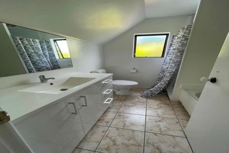 Photo of property in 1/17 Weetman Drive, Browns Bay, Auckland, 0630