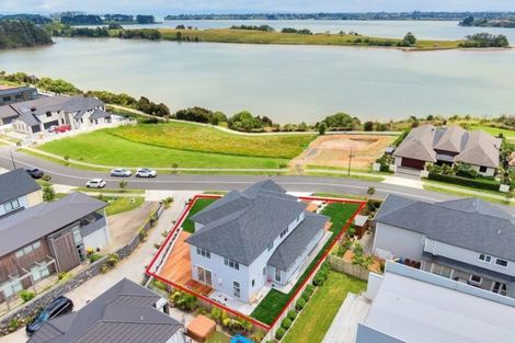Photo of property in 16 Milano Boulevard, Karaka, Papakura, 2113