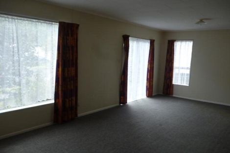 Photo of property in 25a Omaha Grove, Totara Park, Upper Hutt, 5018