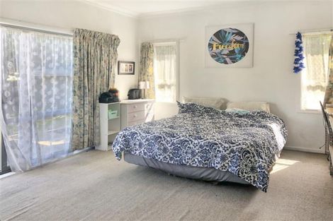 Photo of property in 1/49 Clevedon Road, Papakura, 2110