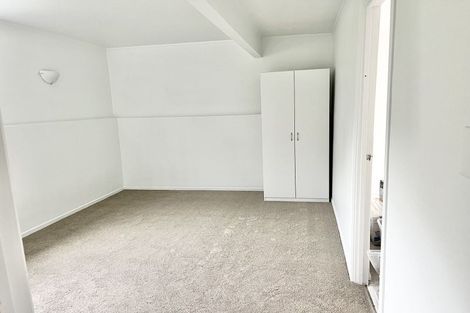 Photo of property in 21 Tudor Road, Henderson, Auckland, 0610