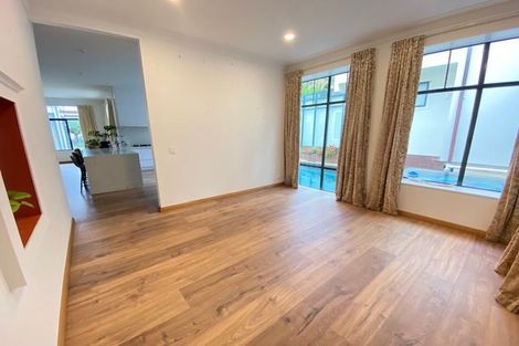 Photo of property in 11 Manor Park, Sunnyhills, Auckland, 2010