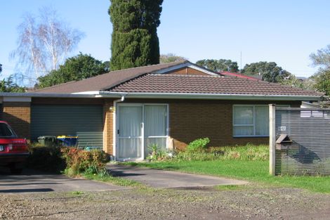 Photo of property in 1/2 Wallace Road, Ranui, Auckland, 0612