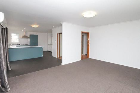 Photo of property in 35 Montgomery Crescent, Bader, Hamilton, 3206