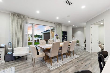 Photo of property in 8 Gemscott Crescent, Huapai, Kumeu, 0810