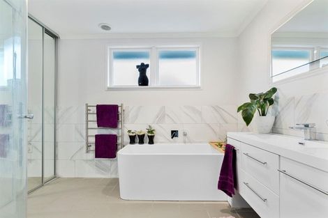 Photo of property in 3 Turei Road, Kawakawa Bay, Papakura, 2585