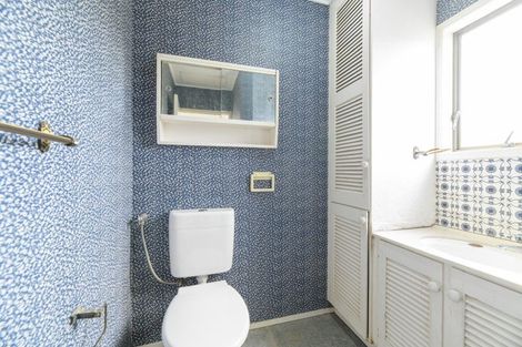 Photo of property in 70 Melrose Road, Mount Roskill, Auckland, 1041