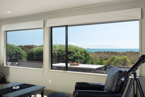 Photo of property in 445a Oceanbeach Road, Mount Maunganui, 3116