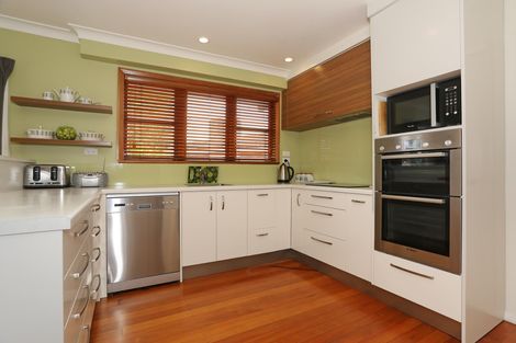Photo of property in 2 Churchill Avenue, Hokowhitu, Palmerston North, 4410