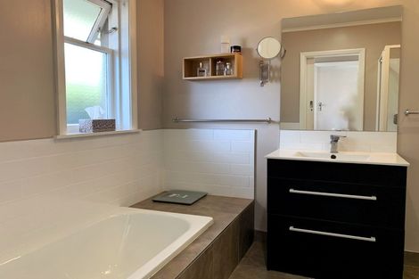 Photo of property in 17 Springbank Street, Bryndwr, Christchurch, 8053