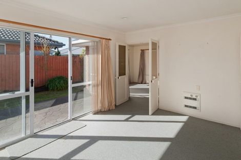 Photo of property in 2/4 Mull Place, Broomfield, Christchurch, 8042