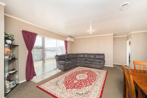 Photo of property in 1 John F Kennedy Drive, Milson, Palmerston North, 4414