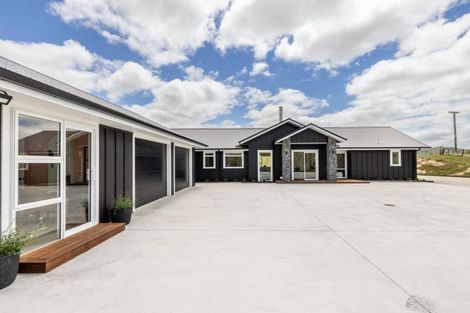 Photo of property in 967 Kahuranaki Road, Kahuranaki, Havelock North, 4295