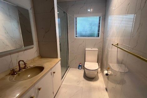 Photo of property in 1 Kincraig Place, Highland Park, Auckland, 2010