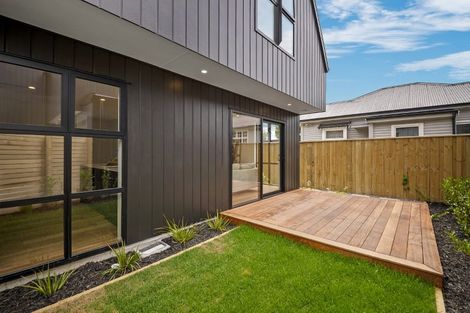 Photo of property in 2/152 Hills Road, Edgeware, Christchurch, 8013