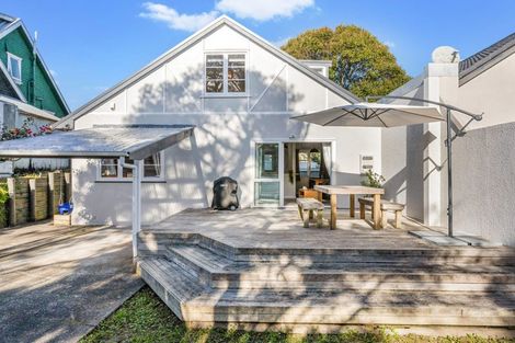 Photo of property in 2/18 Reid Road, New Lynn, Auckland, 0600