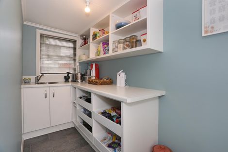 Photo of property in 2 Churchill Avenue, Hokowhitu, Palmerston North, 4410